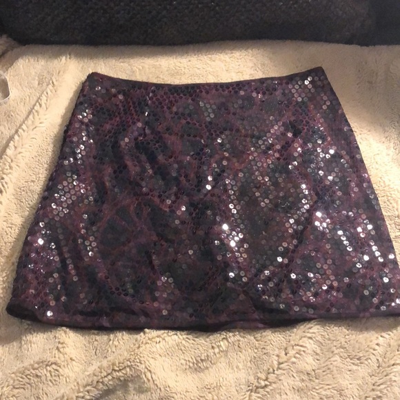 Express Sequined Mini Skirt, size 1/2 - Picture 3 of 6